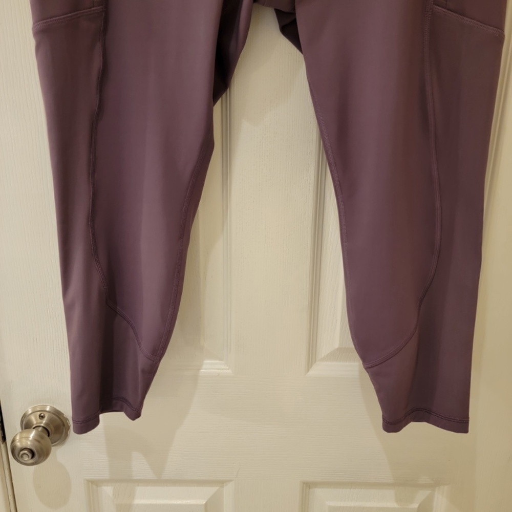 Athleta Rainer Unbrushed 7/8 Tight Size 2X Violet SuperSonic Pocket #981847 - Picture 6 of 10